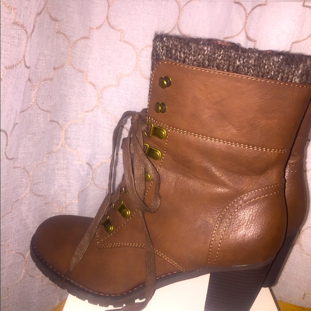 Brown Zee Lace Up Style Boots